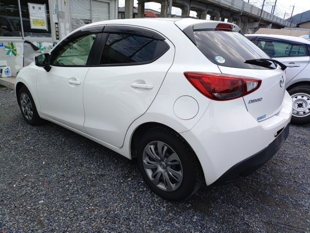 MAZDA DEMIO 2016
