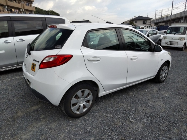 MAZDA DEMIO 2009