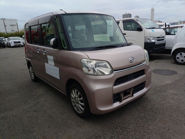 DAIHATSU TANTO 2014