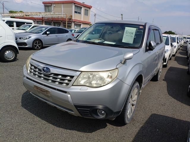 SUBARU FORESTER 2011