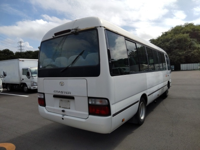 TOYOTA COASTER 2010