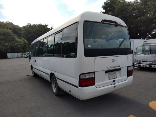 TOYOTA COASTER 2010