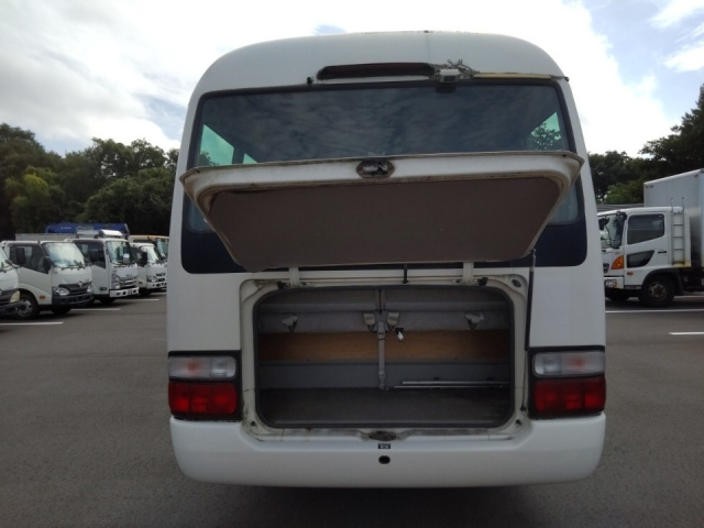 TOYOTA COASTER 2010