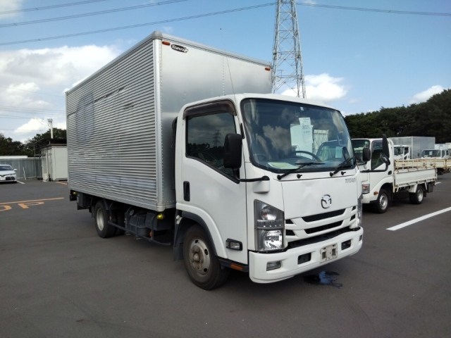 MAZDA TITAN 2018
