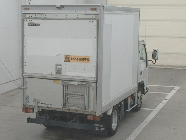 ISUZU ELF 2011