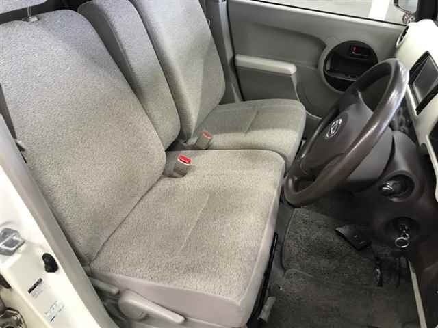 DAIHATSU BOON 2010