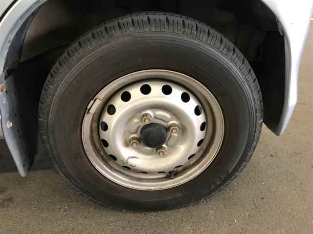 DAIHATSU HIJET VAN 2011