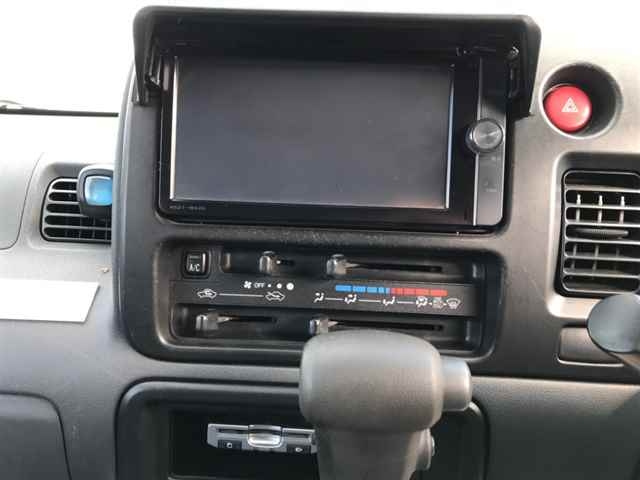 DAIHATSU HIJET VAN 2011