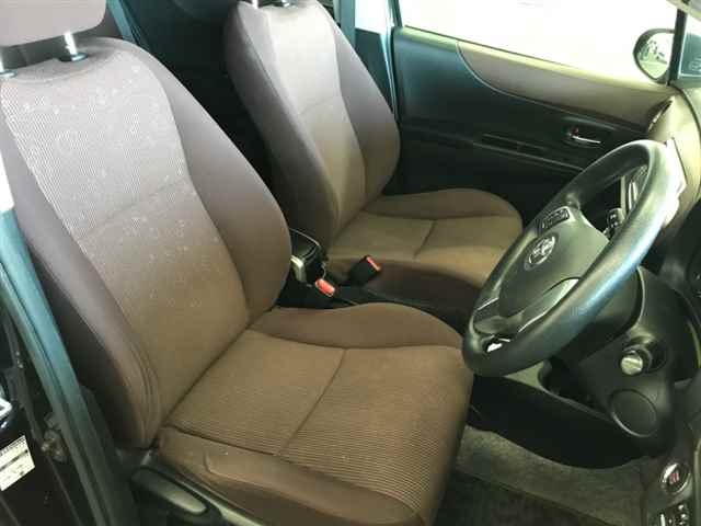 TOYOTA VITZ 2011