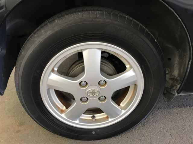 TOYOTA VITZ 2011