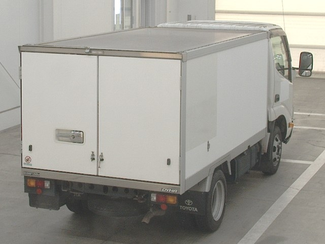 TOYOTA DYNA 2020