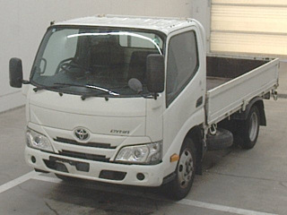 TOYOTA DYNA 2020