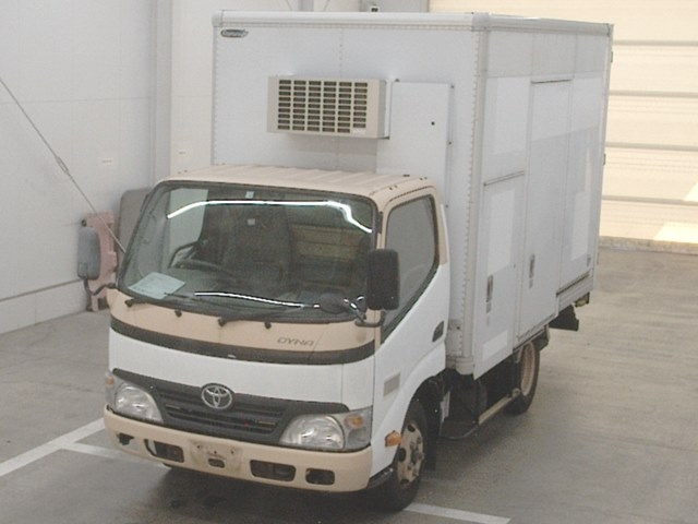TOYOTA DYNA 2010
