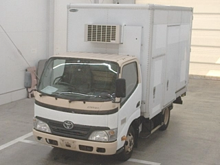 TOYOTA DYNA 2010