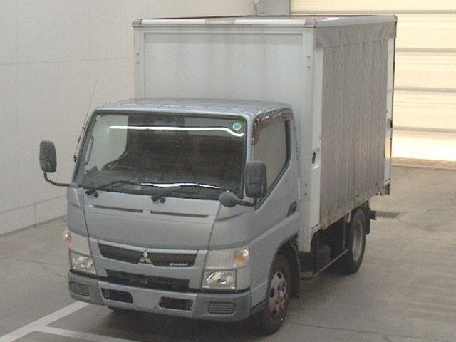 MITSUBISHI CANTER 2016