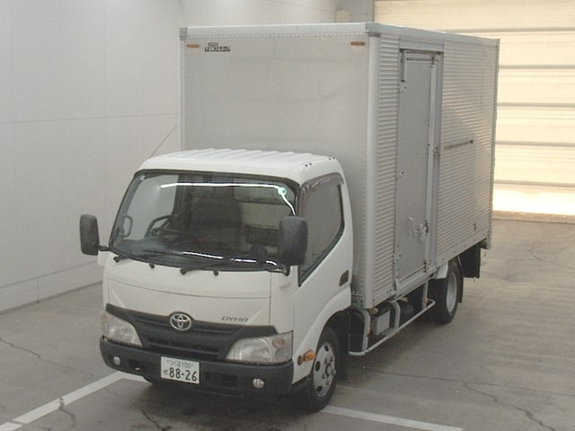 TOYOTA DYNA 2013