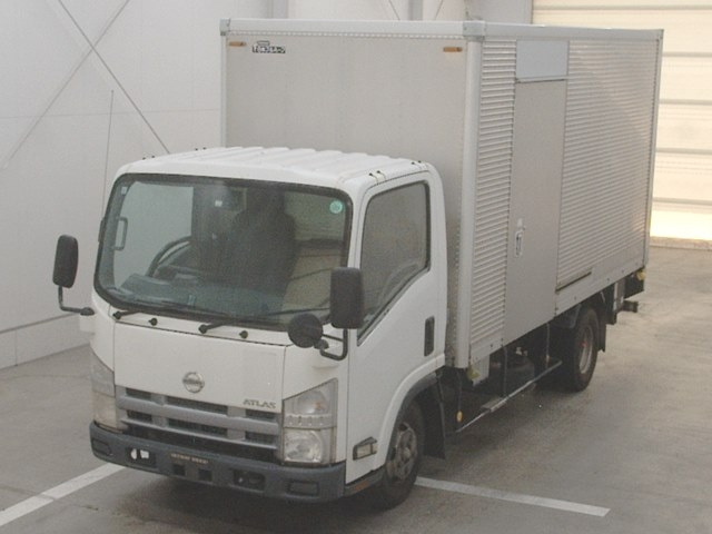 NISSAN ATLAS 2008