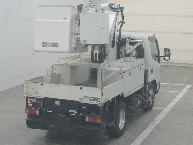 HINO DUTRO 2016