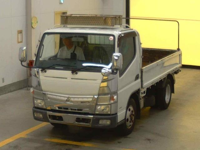 MITSUBISHI CANTER 2015