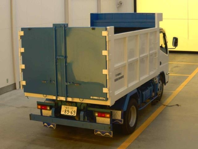 MITSUBISHI CANTER 2022