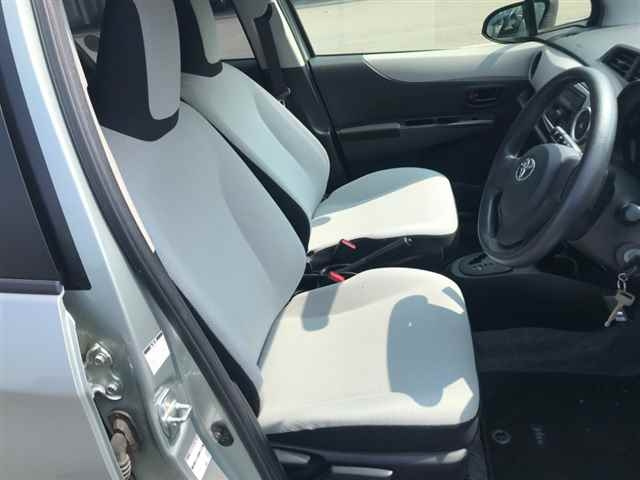 TOYOTA VITZ 2013