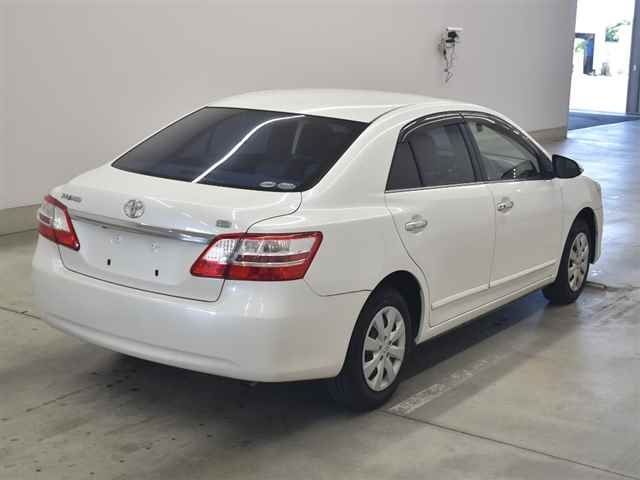 TOYOTA PREMIO 2016