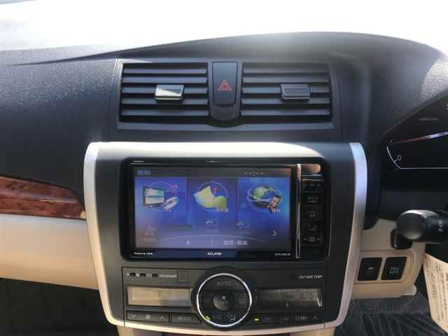 TOYOTA PREMIO 2016