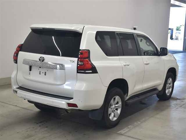 TOYOTA LAND CRUISER PRADO 2018
