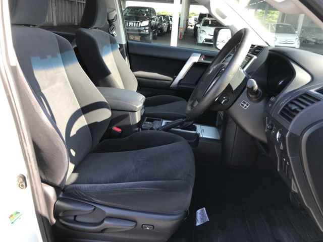 TOYOTA LAND CRUISER PRADO 2018