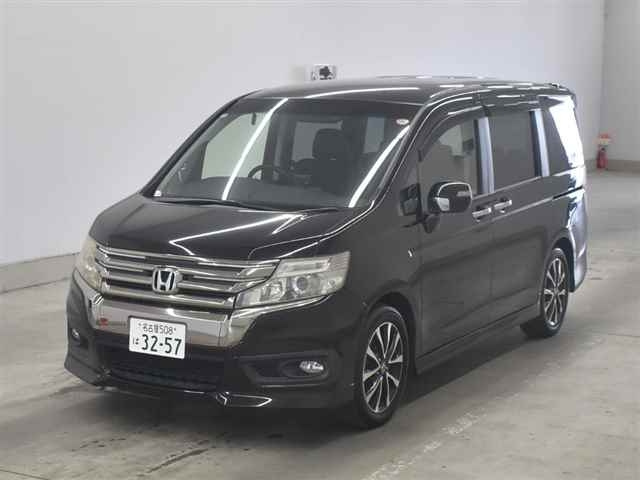 HONDA STEP WAGON 2013