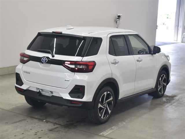 TOYOTA RAIZE 2025