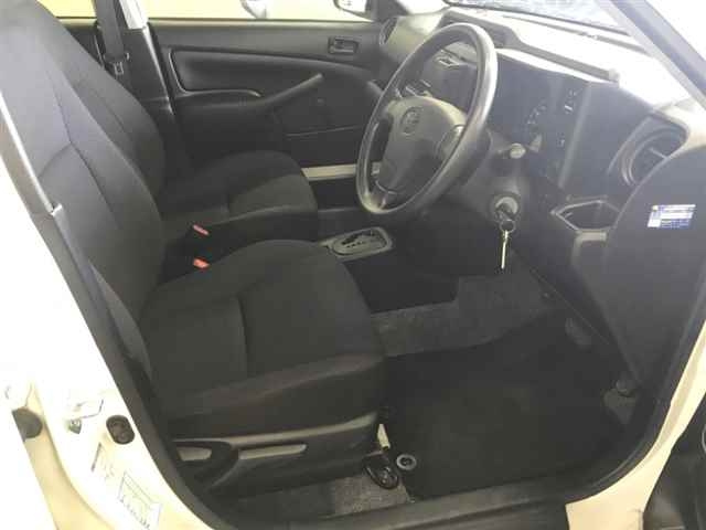 TOYOTA PROBOX 2018