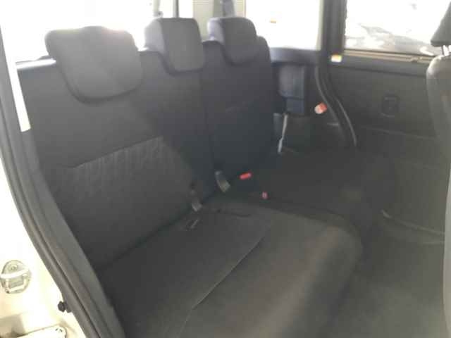 TOYOTA ROOMY 2017