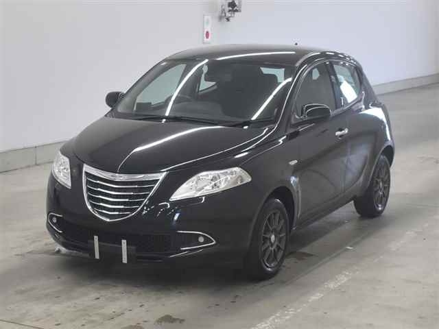 CHRYSLER YPSILON 2013