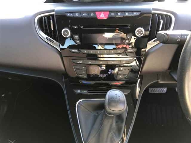 CHRYSLER YPSILON 2013