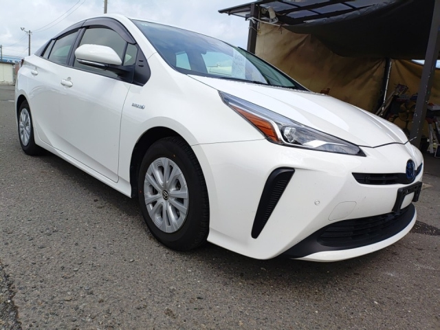 TOYOTA PRIUS 2019