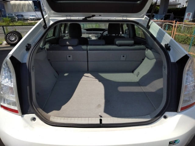 TOYOTA PRIUS 2010