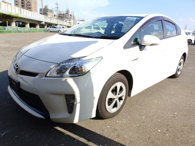TOYOTA PRIUS 2014