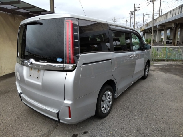 TOYOTA NOAH 2020