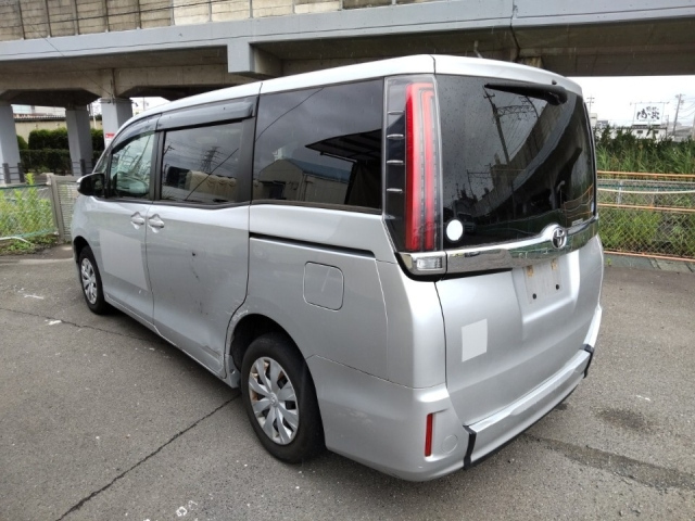 TOYOTA NOAH 2020