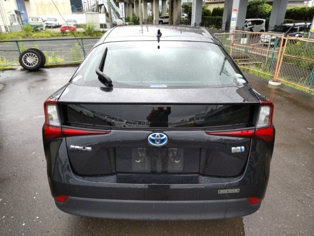 TOYOTA PRIUS 2020