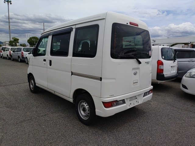 DAIHATSU HIJET VAN 2019