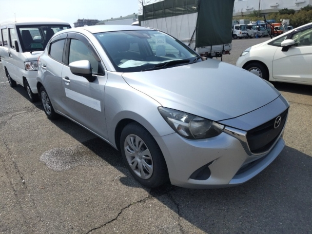 MAZDA DEMIO 2017