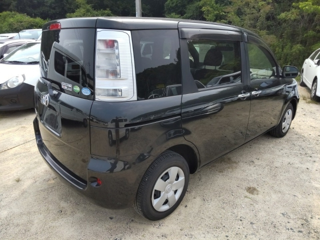 TOYOTA SIENTA 2014