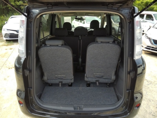 TOYOTA SIENTA 2014