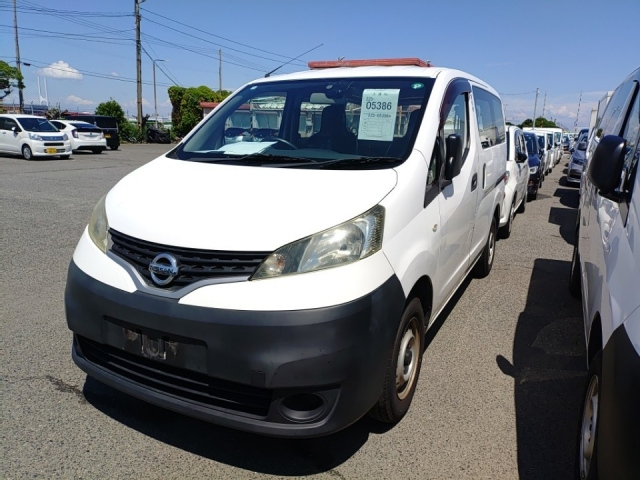 NISSAN NV200 2015