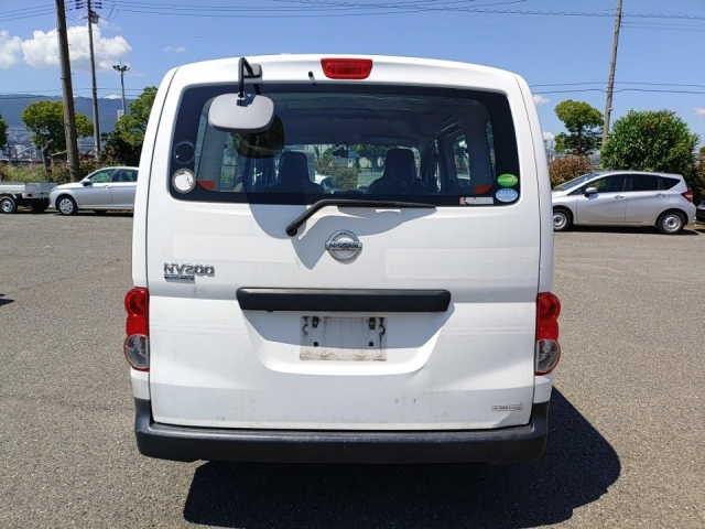 NISSAN NV200 2015