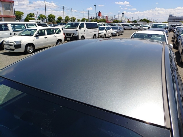 TOYOTA PRIUS ALPHA 2013