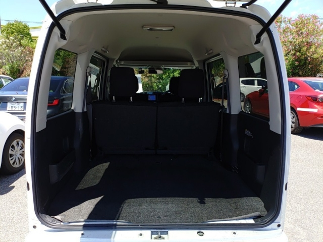 DAIHATSU HIJET VAN 2019