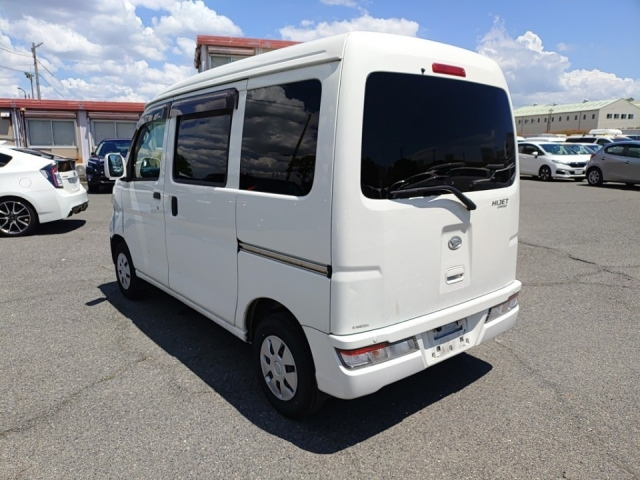 DAIHATSU HIJET VAN 2019